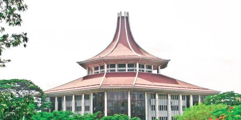 ගුරු වැටුප් නොදන්වා කපා දැමීමට  එරෙහිව මූලික අයිතිවාසිකම් පෙත්සමක්