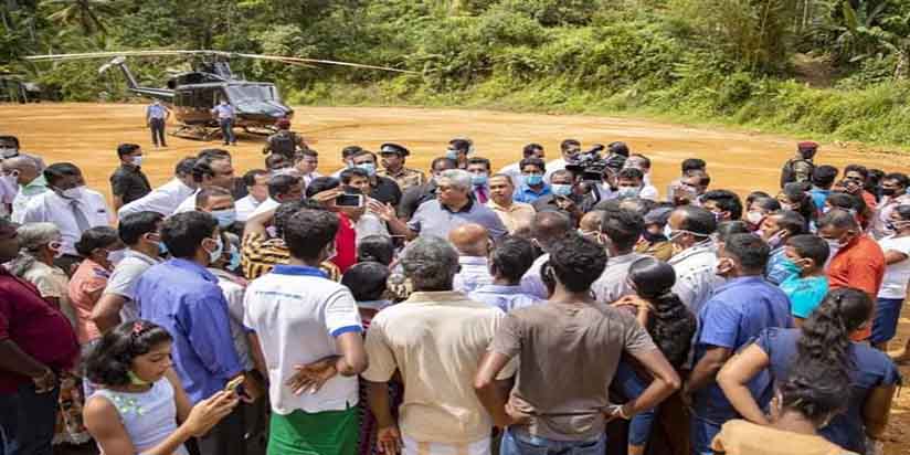 නංගිව ආවරණයක් කරගෙන අක්කාව කෙළෙසීම