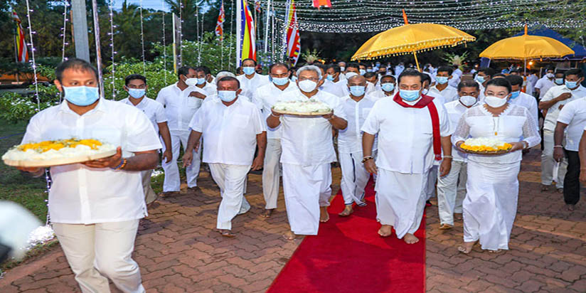 දීපාවලි උත්සවයට තහංචි දමා නිරෝධායන නීති කඩා අයියා මලෝ පිං අනුමෝදන් කරති
