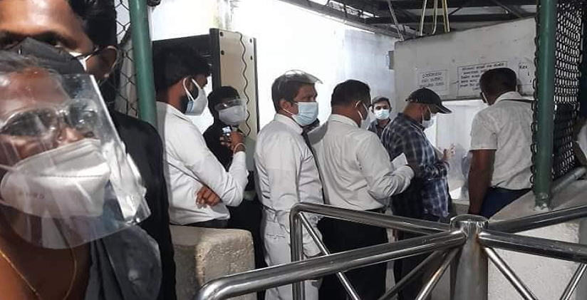 ගුරු – විදුහල්පති වැටුප් ප්‍රශ්නයට විසදුම් වෙනුවට මර්දනය