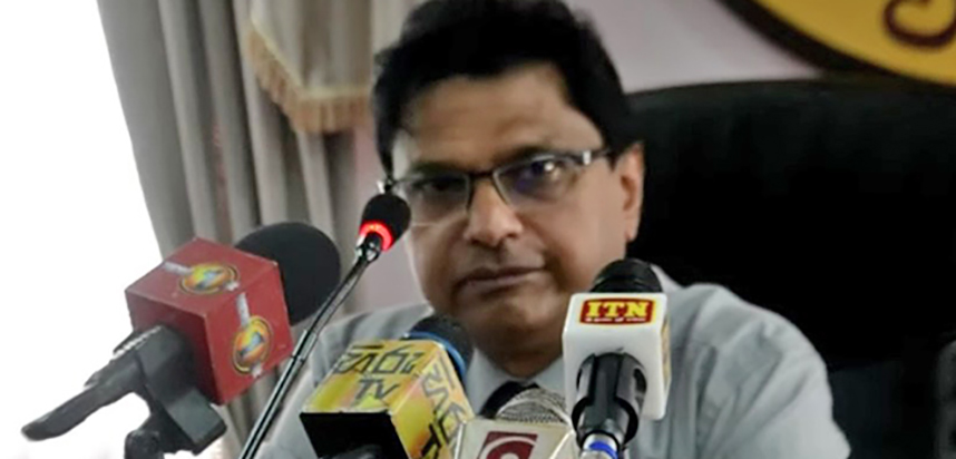 සුජීව අමරසේන උපකුලපති ඇතුළු පරිපාලනයේ තකතීරු තීරණ සිසු ජීවිත අනතුරට හෙලයි .