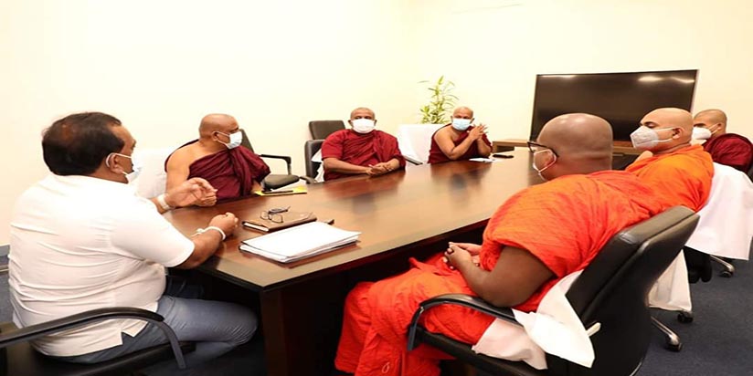 බුදුන්ටත් කෙලවලා ගොවියාටත් කෙළවන්න සූදානමින්