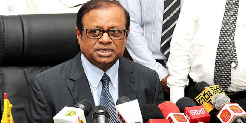 පාර්ලිමේන්තුවේදී මන්ත්‍රීවරියන්ට කුනුහරපයෙන් බනින අධ්‍යාපන ඇමති
